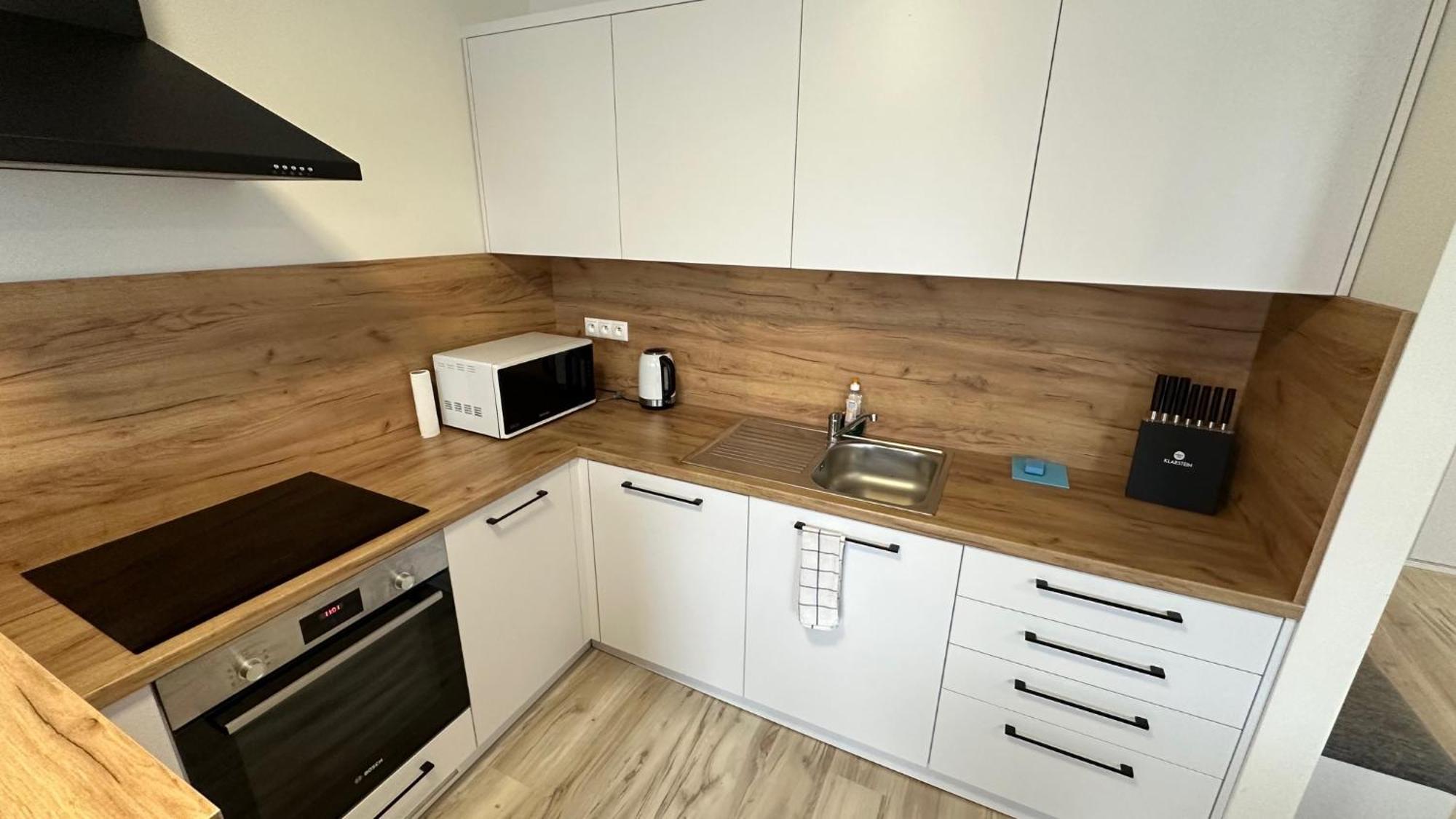 2 Room Apartment With Balcony Liptovsky Mikulas Exterior photo